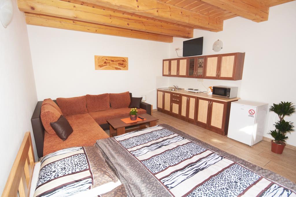U Haryho Hotel Dolní Bečva Bagian luar foto